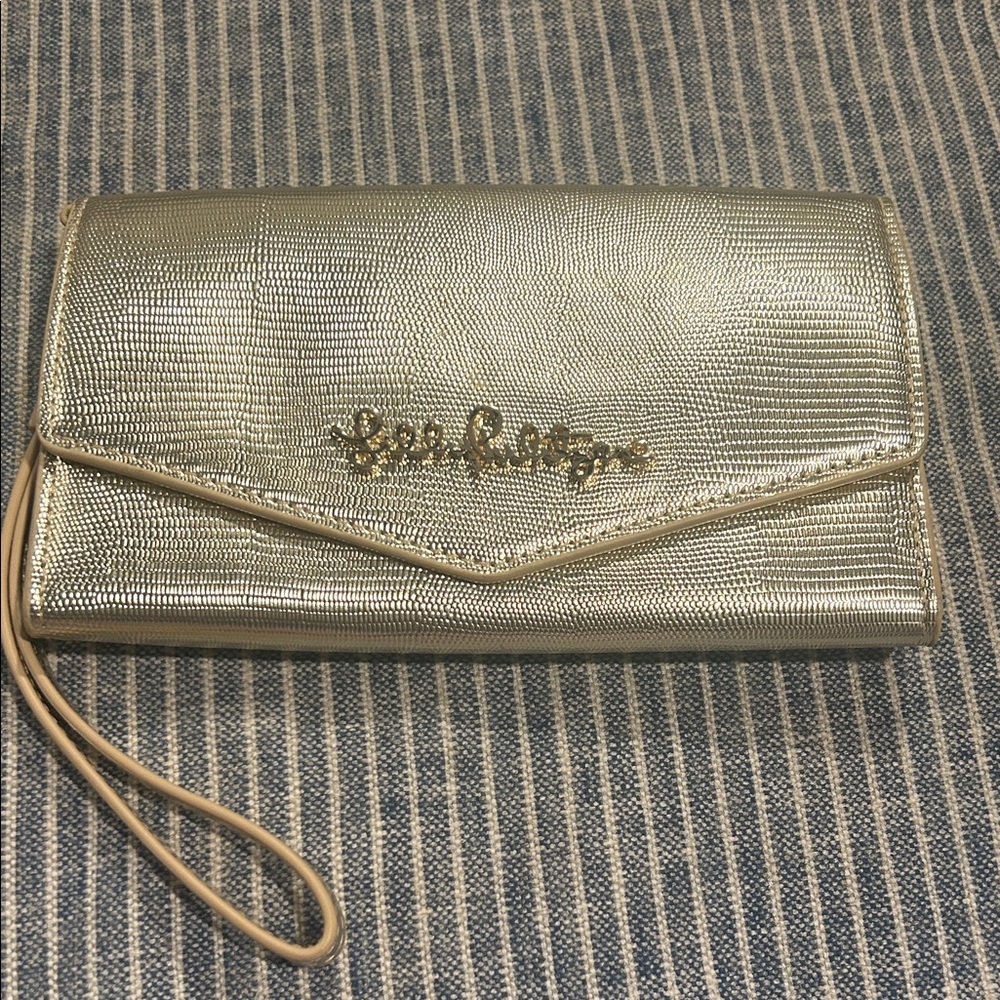 Lilly Pulitzer Metallic Silver Wristlet